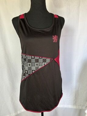 Universal Studios Wizarding World Harry Potter Gryffindor tank top. Size MD.